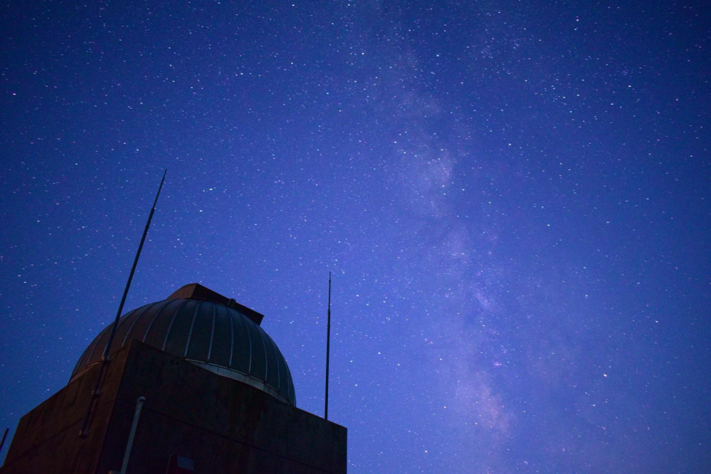 見上げると、満天の星の海