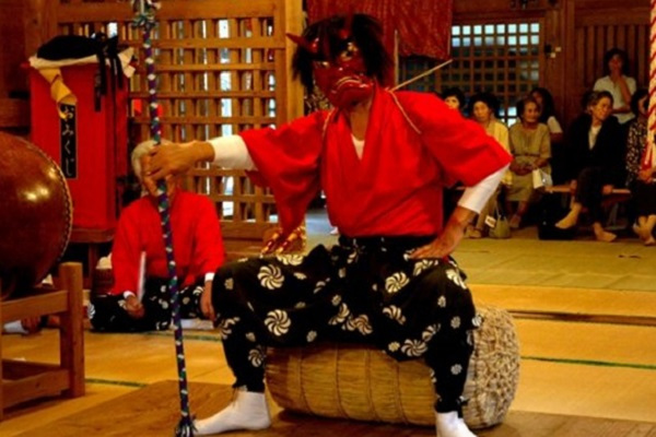 巌立神社例大祭