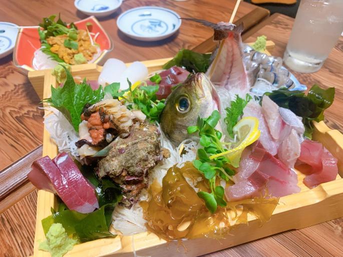 Evening meal in an izakaya/snack bar in the Fukue area-1