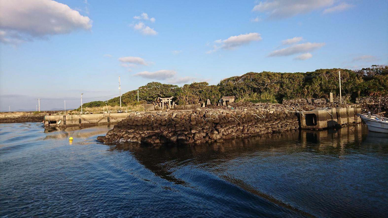 歴史の面影を遺す、黄島の玄関口-3