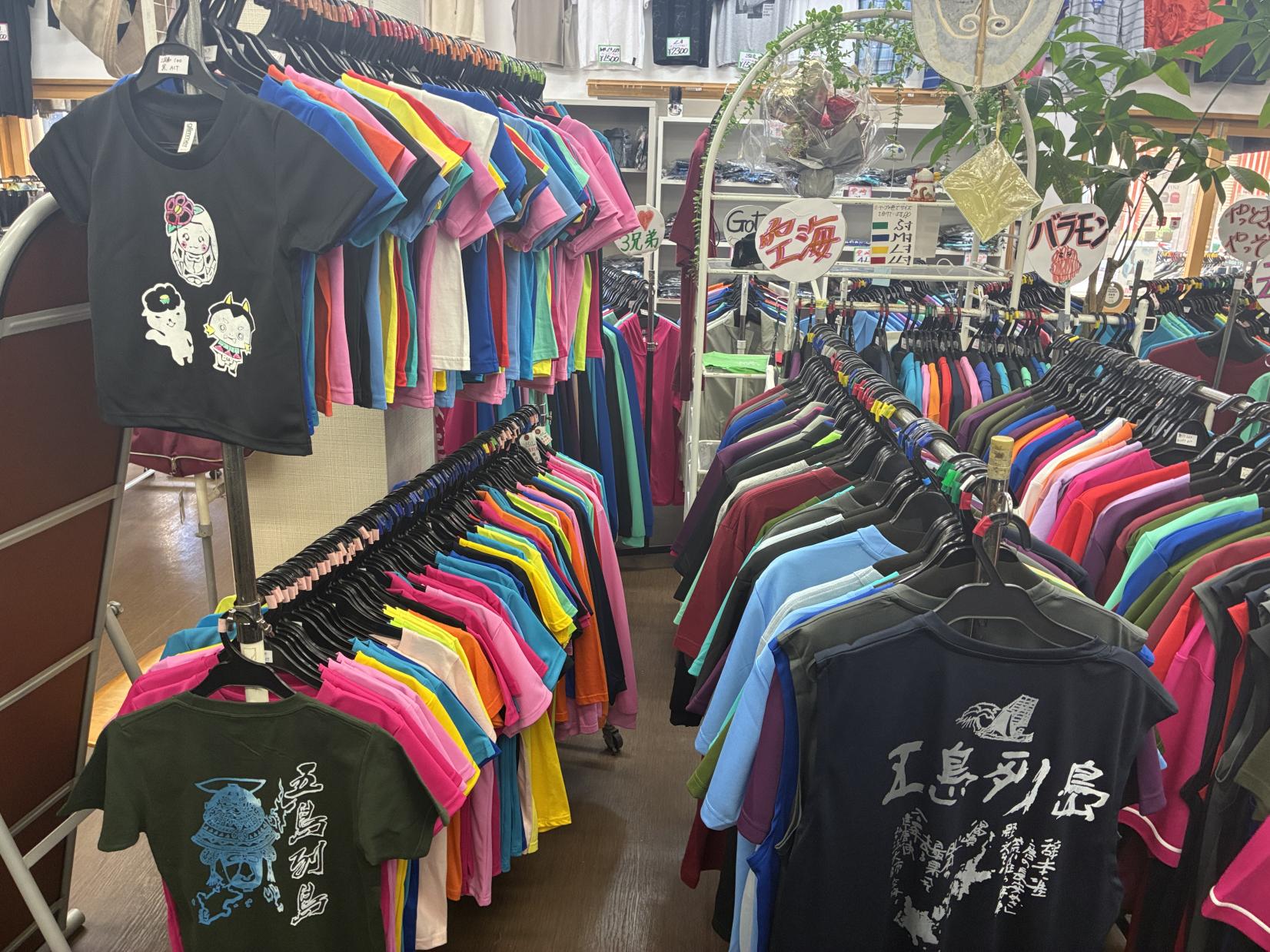 【買い物】ご当地Tシャツで大人気！福江商店街の名物ショップ「ヒロシ商店」-4