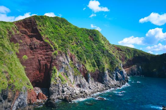 嵯峨島火山海食崖-9