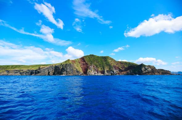 嵯峨島火山海食崖-0