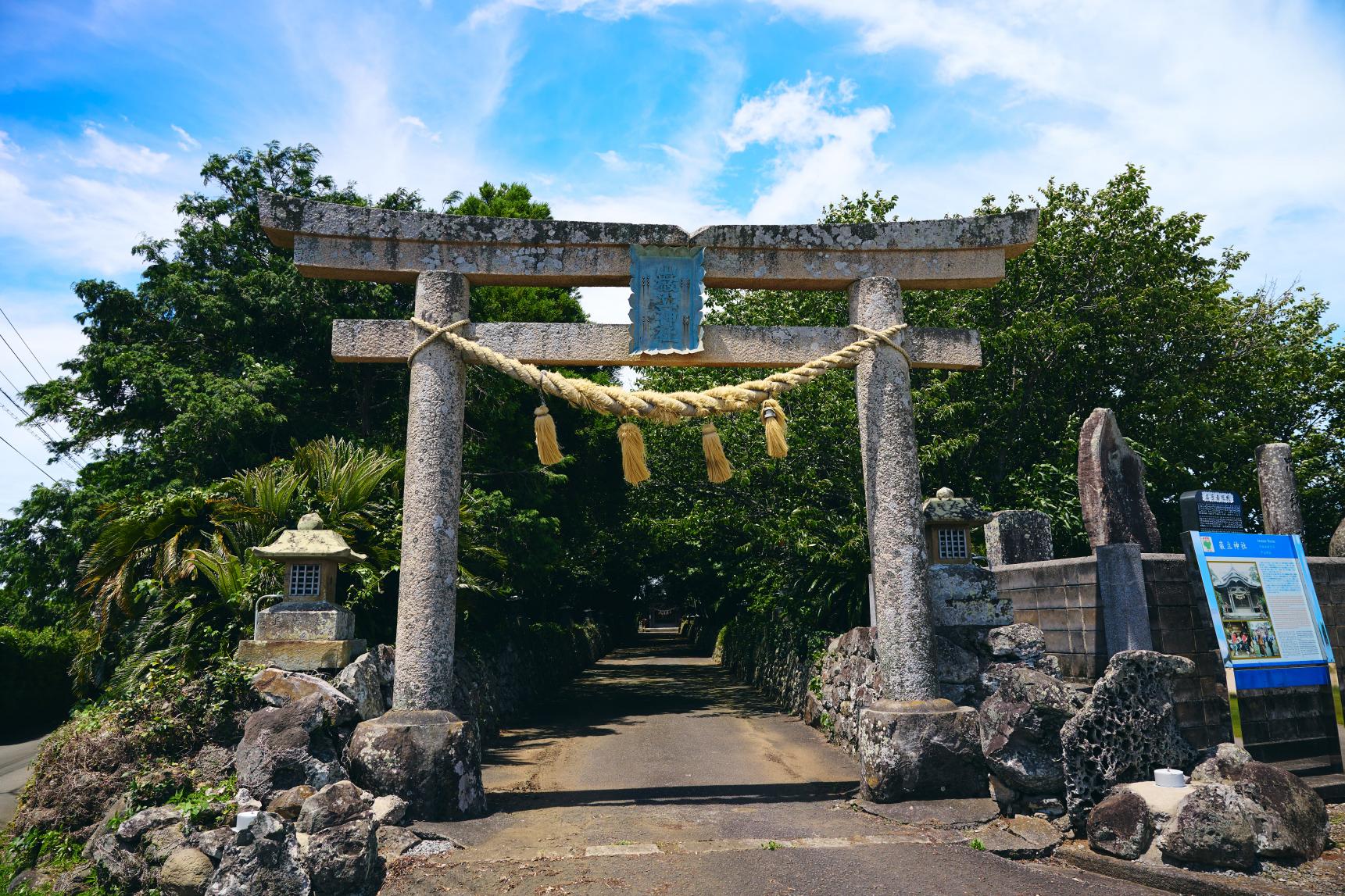 巖立神社-1