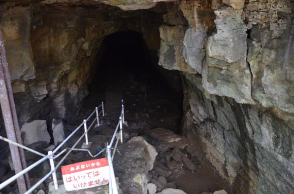 富江溶岩トンネル「井坑」-3