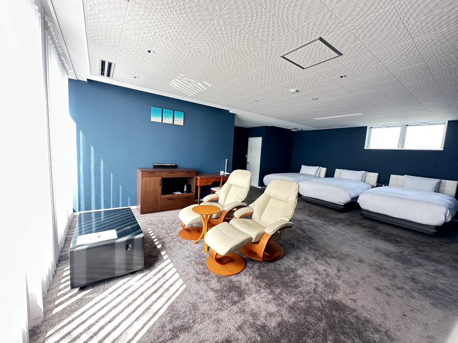 HOTEL 87r-2