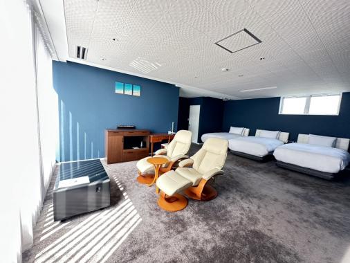 HOTEL 87r-2