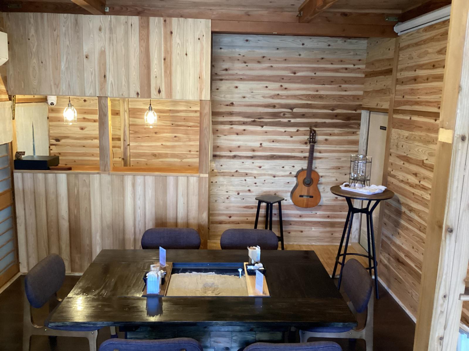 アウトドアカフェ 島の山小屋-1