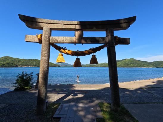 喧騒から離れた海上で、癒しのSUPクルージング-5